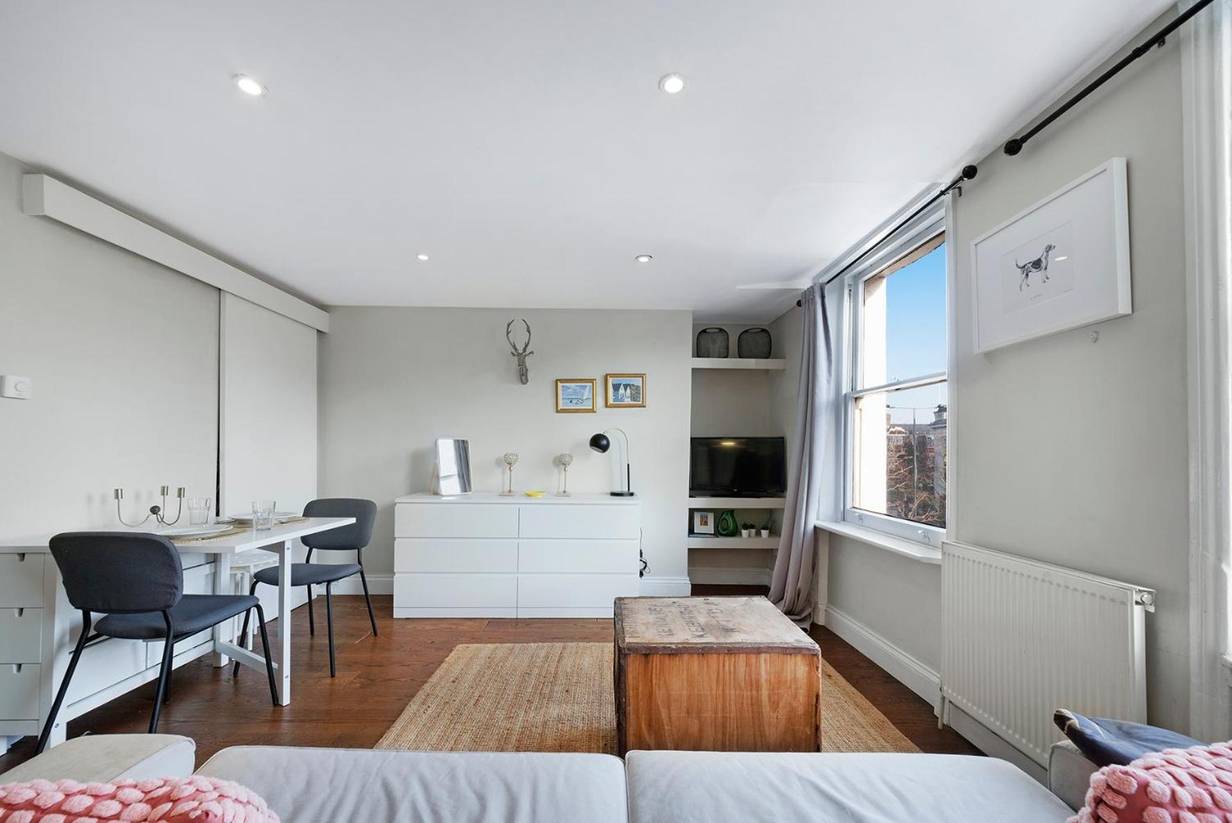 Modernised Apartments 1 And 2 Bedrooms Option Terrace And Balcony High Street Londres Exterior foto